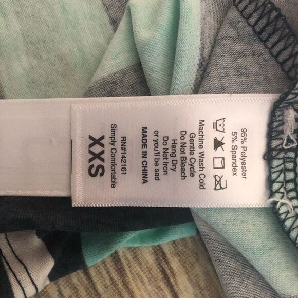 Lularoe Melissa top   - Picture 2 of 3